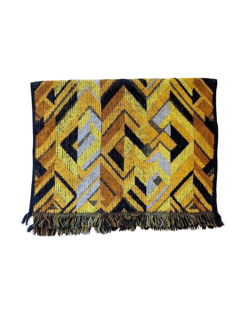 Vintage Cannon Royal Family Hand Towel with Vivid Geometric Pattern - Picture 2 of 7